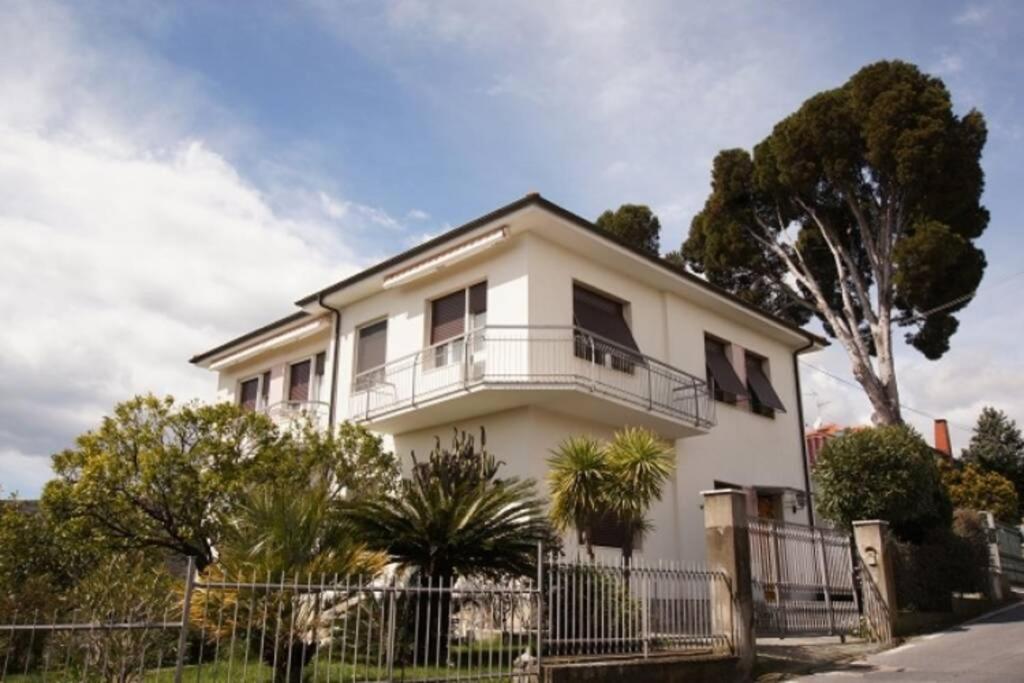 Casa Belvedere 迪亚诺卡斯泰洛 外观 照片